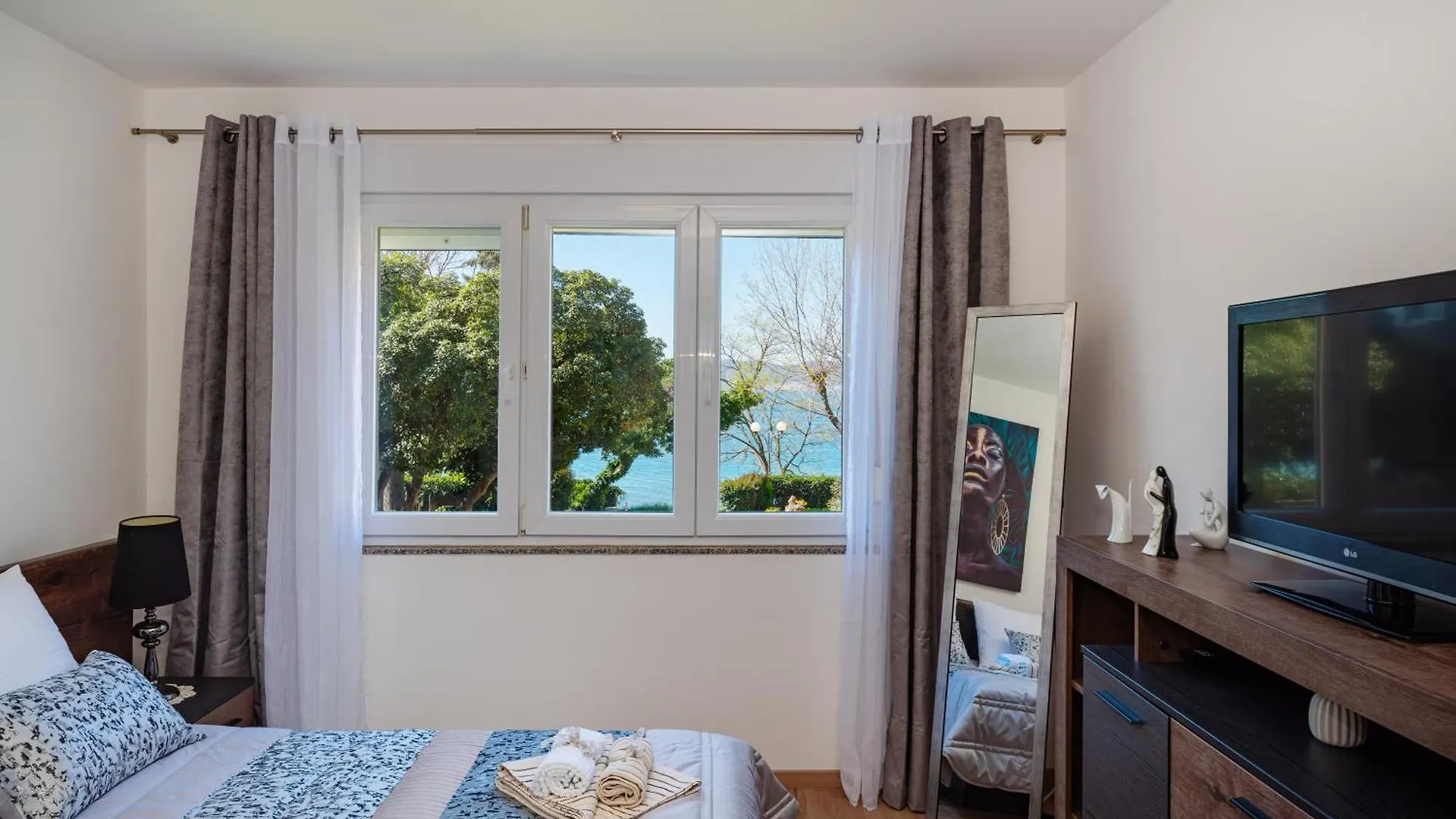 Kolovare Garden Oasis - First Row By Sea Lejlighed Zadar